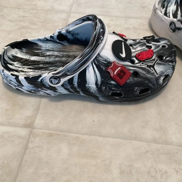 Crocs Classic Clog men’s size 9 - Picture 3 of 16